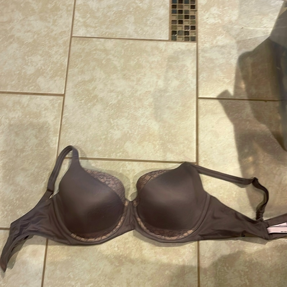 Victoria’s Secret body by Victoria line, Demi